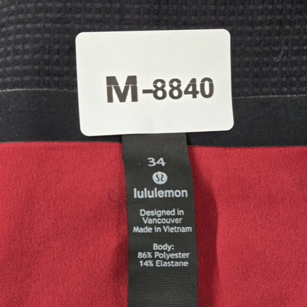 Lululemon Men Activewear Shorts 34‎ Red Current State Breathe Logo 9.5